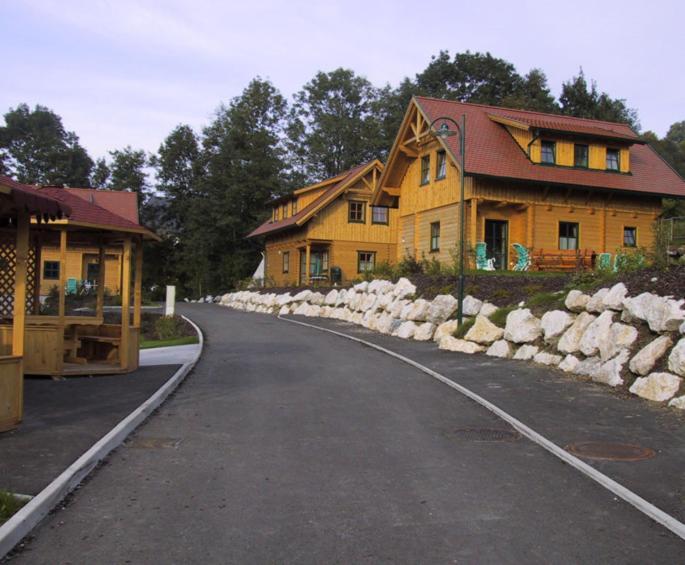 Oko Feriendorf Schlierbach Hotell Exteriör bild